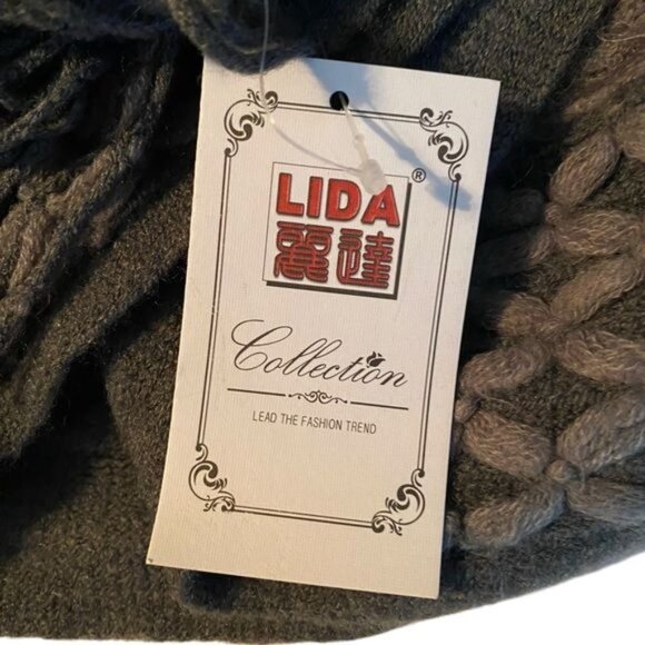 Lida Collection Womens Knit Poncho One Size Shawl Wrap Chunky Fringe Gra… - Picture 6 of 7